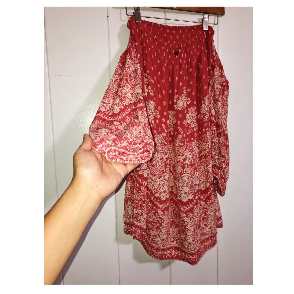Billabong pink flowy off the shoulder dress.